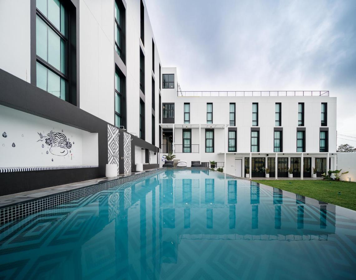Blu Monkey Hub & Hotel Ранонг Экстерьер фото