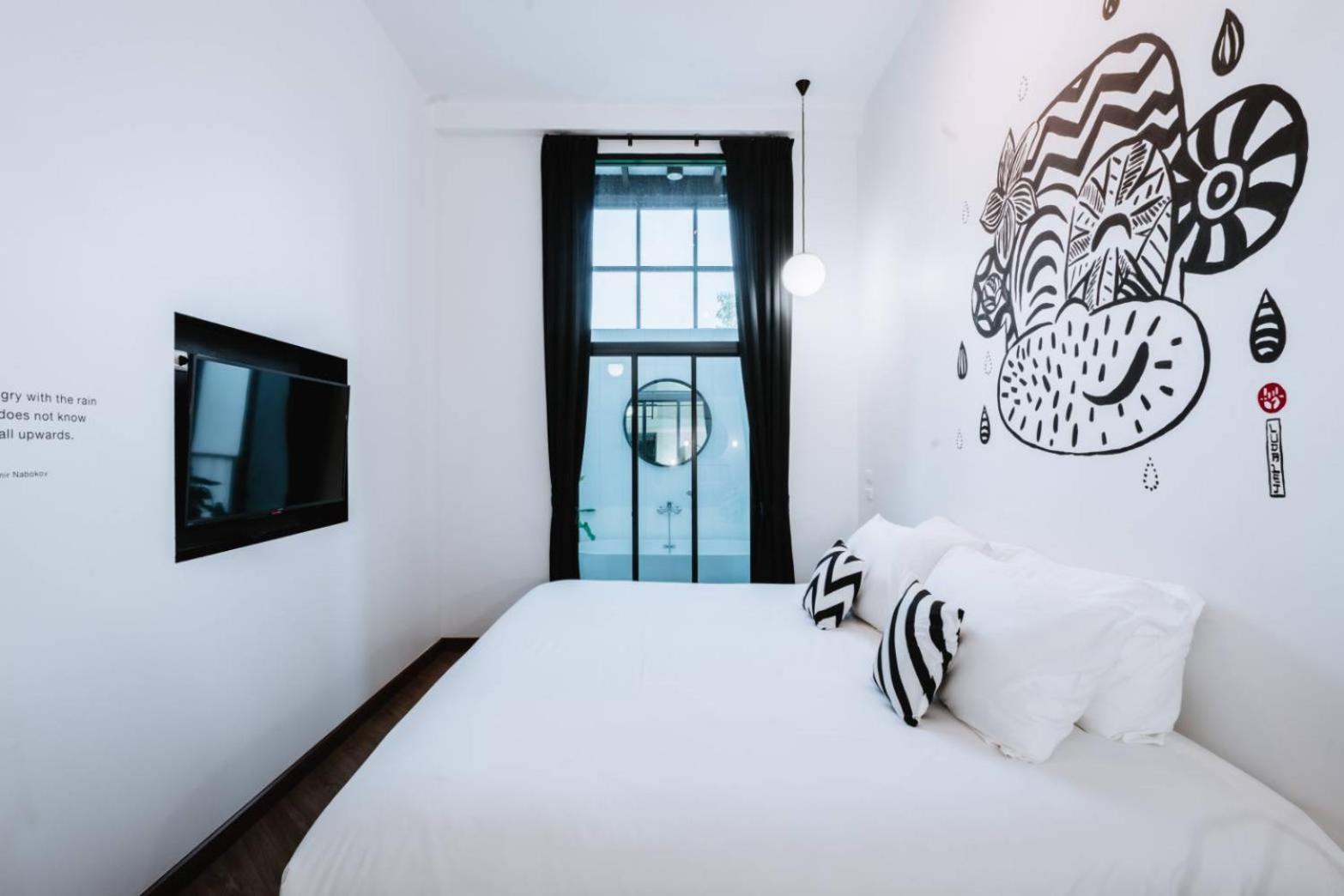 Blu Monkey Hub & Hotel Ранонг Экстерьер фото